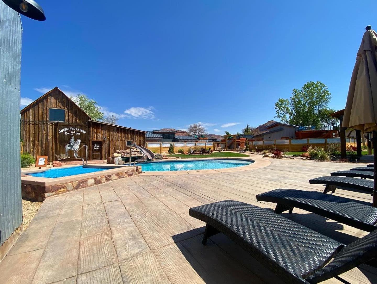 Timber & Tin G 2Bed 2Bath W Pool & Rooftop Deck Кейнаб Екстериор снимка